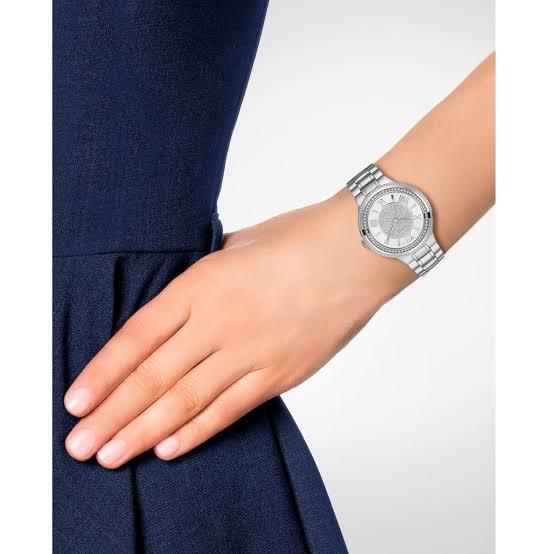 Guess - W0637L1