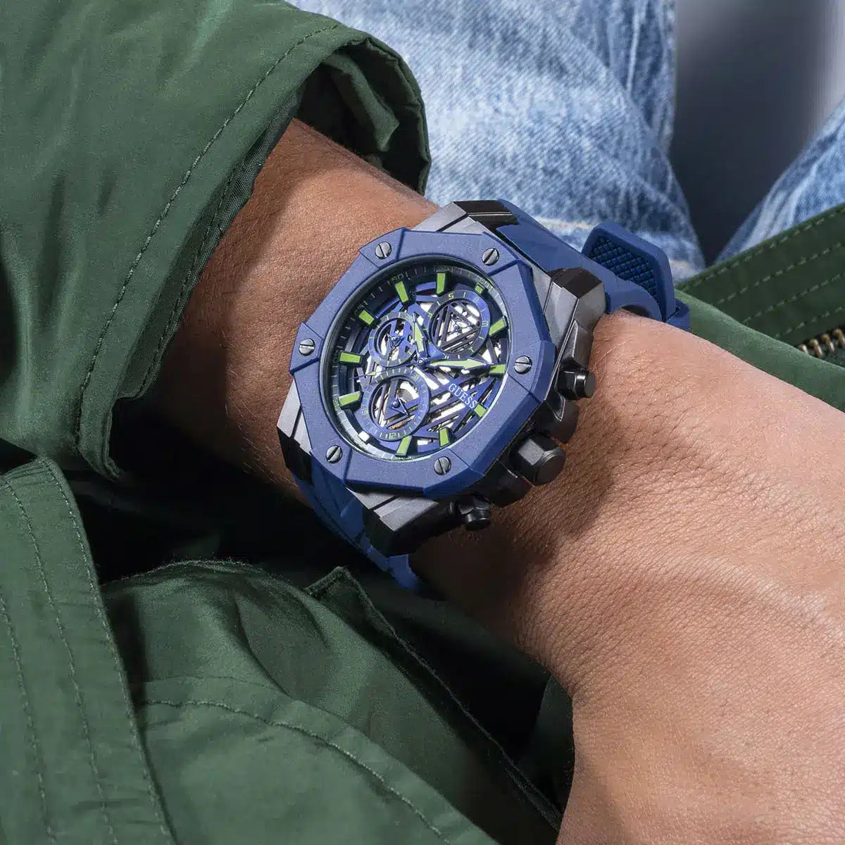 Guess - GW0579G3