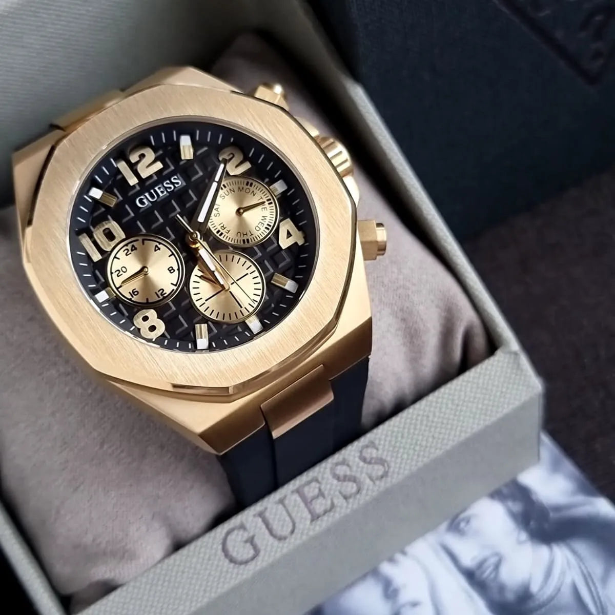 Guess - GW0583G2