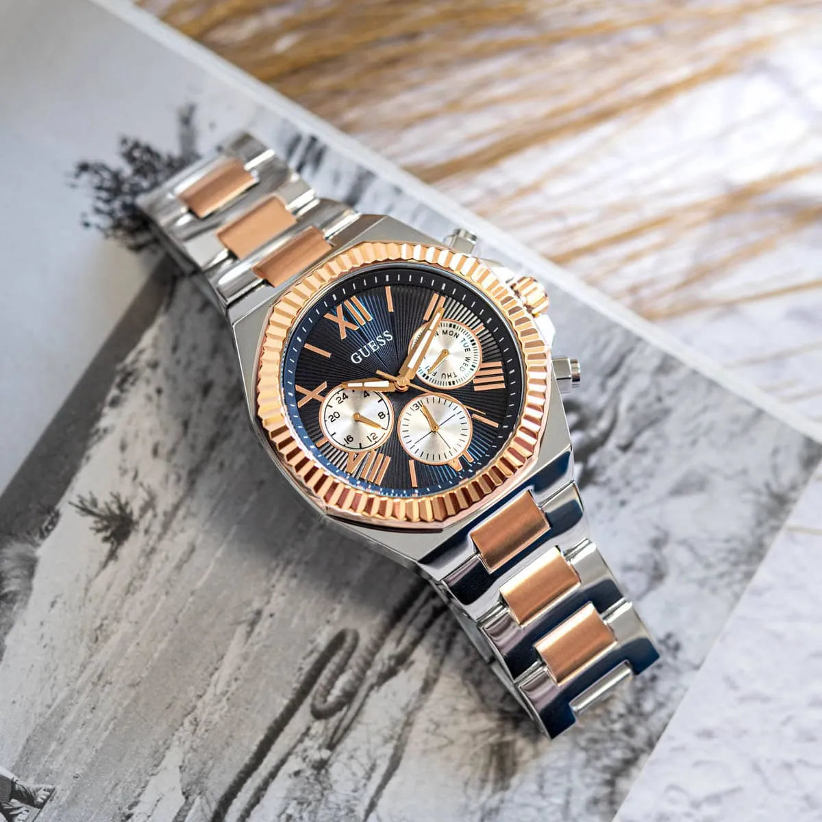 Guess - GW0703G4